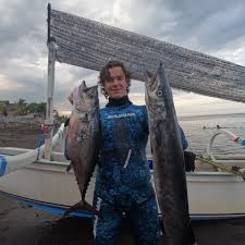 Fisher Chuwi en una inmersion de pesca submarina